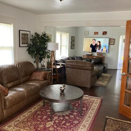 Country House On 1 Acre 4 Beds Great For Events Or A Quiet Weekend! インディペンデンス エクステリア 写真